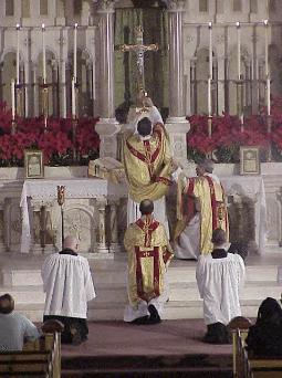 Why Catholics Should Move from Attending to Assisting at&nbsp;Mass